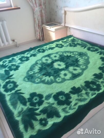 Плед. Пуховое и шерстяное одеяло