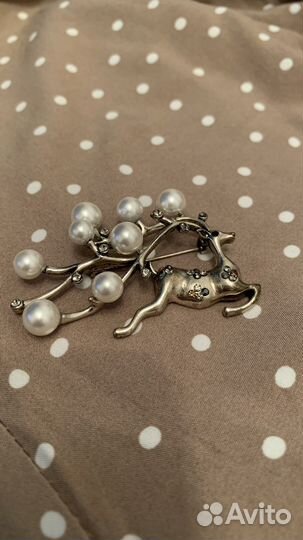 Брошь олень