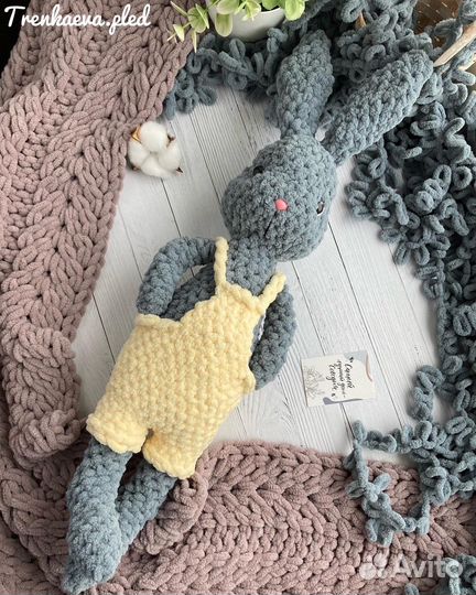 Зайка вязаный ручная работа