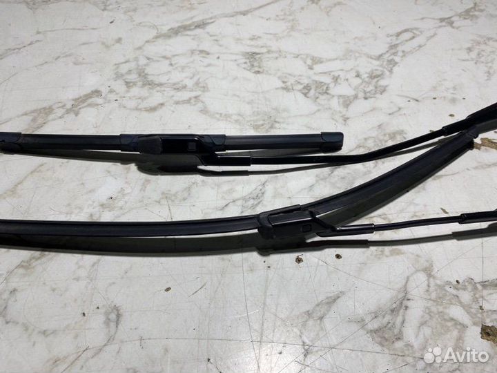 Поводок дворника Skoda Rapid cfna 2015