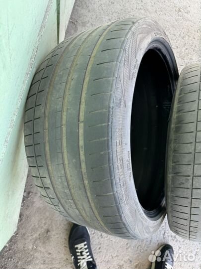 Vredestein Ultrac 295/35 R21