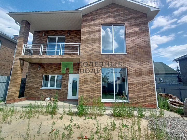 Коттедж 185 м² на участке 5 сот.