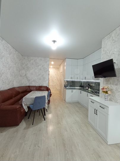 2-к. квартира, 68 м², 8/10 эт.