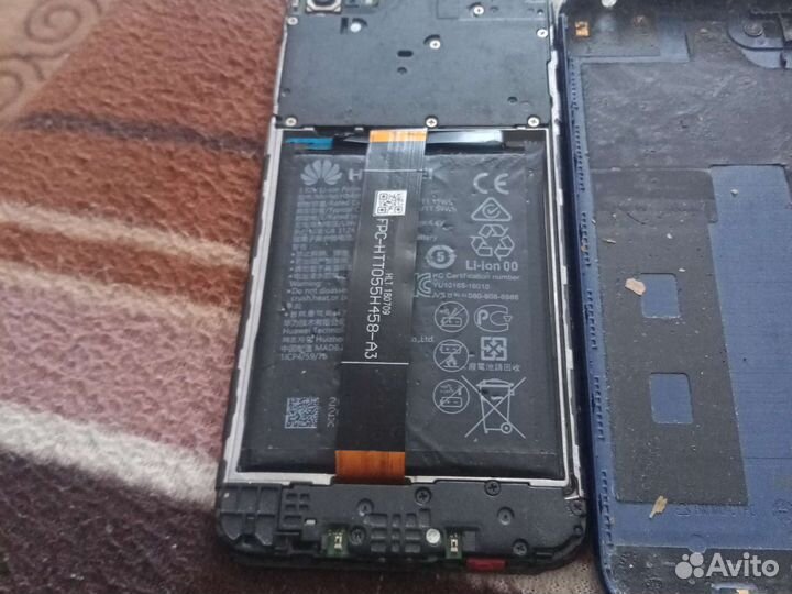 Телефон Huawei