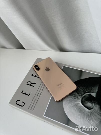 iPhone Xs, 64 ГБ