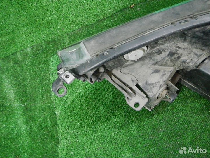 Фара правая Toyota RAV4