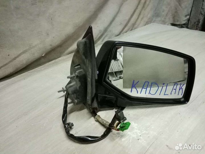 Cadillac srx двери