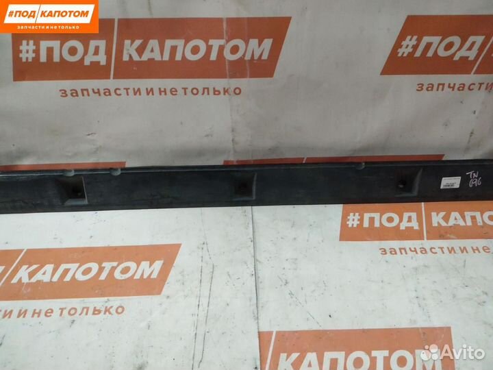 Накладка на порог правая Suzuki Grand Vitara 2