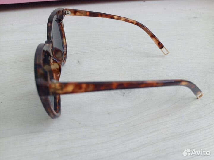 Солнцезащитные очки женские Орифлейм Oriflame