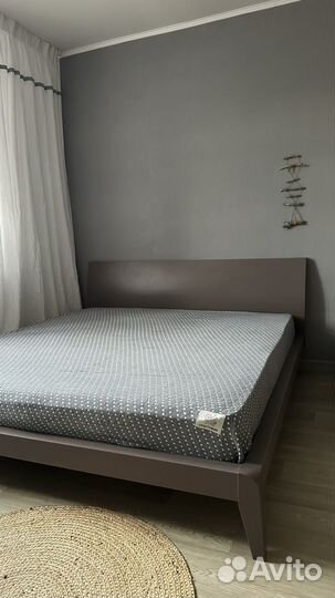 Кровать двухспальная