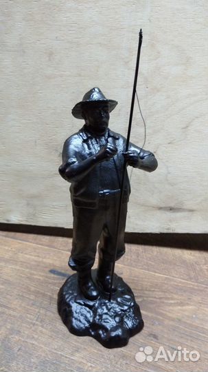 Рыбак. Чугун. СССР, Куса, 1974