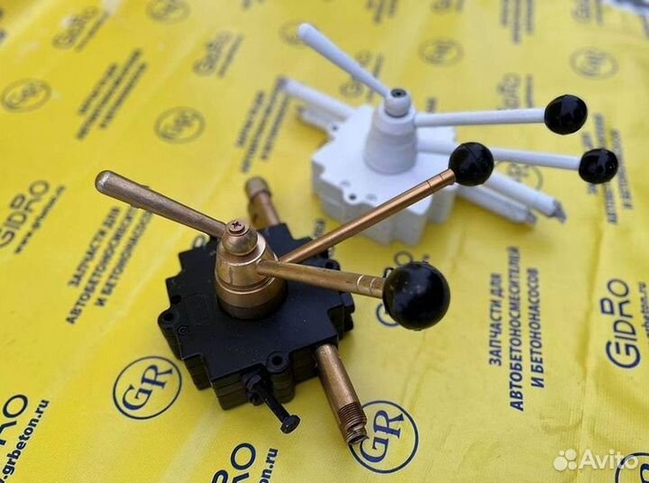 Блок управления однорычажный