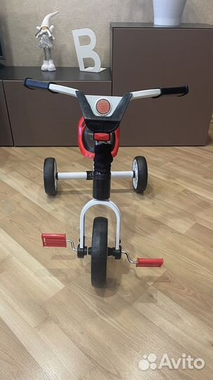 Трехколесный велосипед