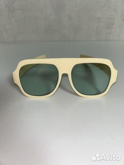 Очки солнцезащитные