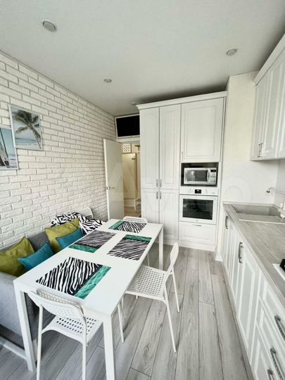 3-к. квартира, 67 м², 1/9 эт.