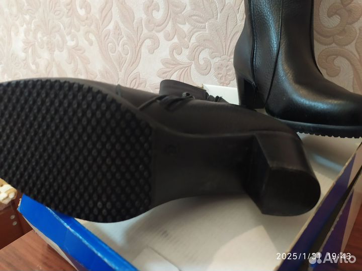 Полусапоги женские зимние 37 новые