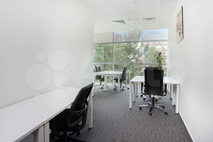 Офисы для 2 человек в бц Вивальди Плаза, 10м²