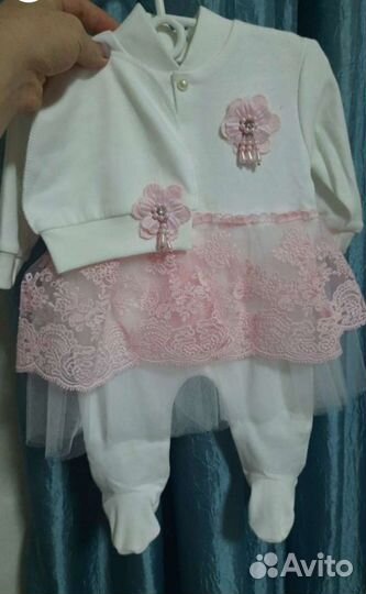 Комплект на выписку для девочки