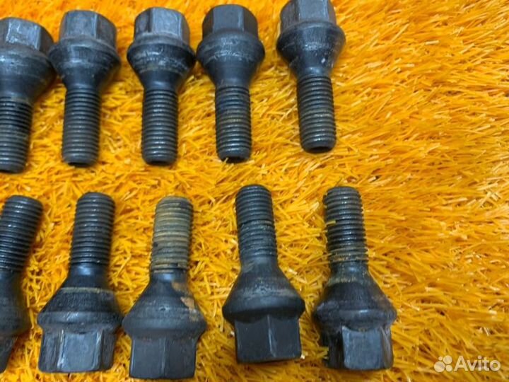 Болт колесный Bmw 3-Series E46 M54B22(226S1) 2003