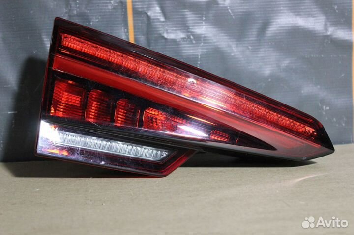 Фонарь задний внутренний левый LED - Audi A4 B9