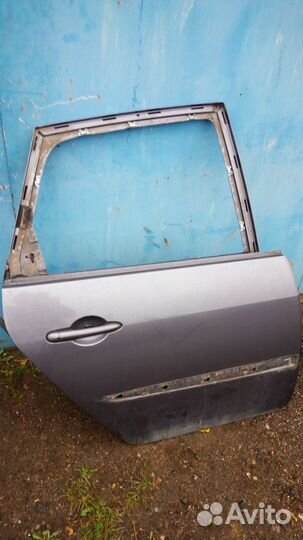 Задняя правая дверь рено сценик 2