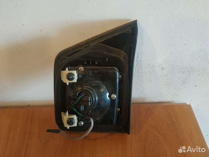 Фонарь задний внутренний правый Orlando 42334062