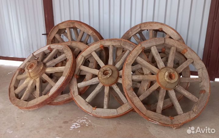Колеса от телеги старинные