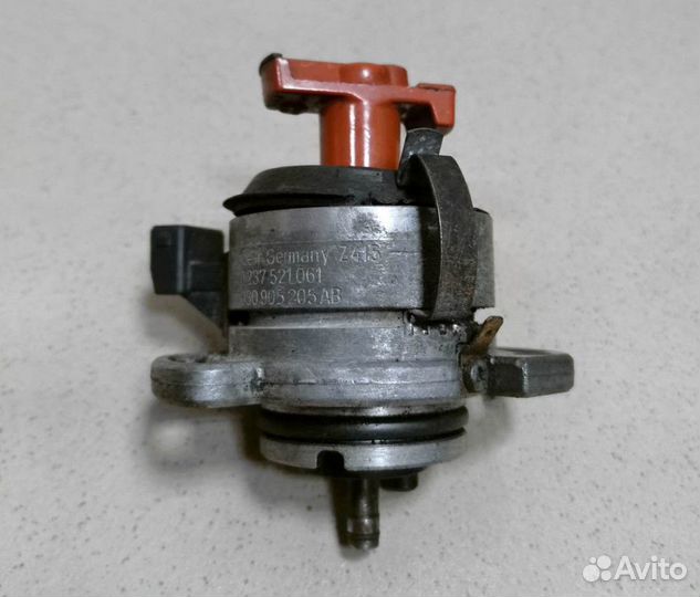 Трамблер Skoda Octavia 1.6 AEE