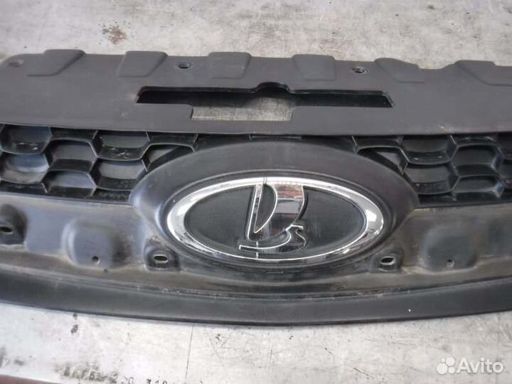 Решетка радиатора Лада Калина 2 11186 2014