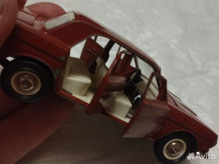 Модель автомобиля Волга 24 1 43