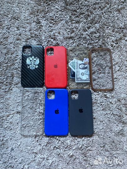 Чехлы на iPhone 11