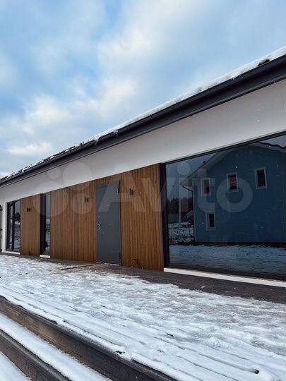 Дом 246 м² на участке 8,9 сот.