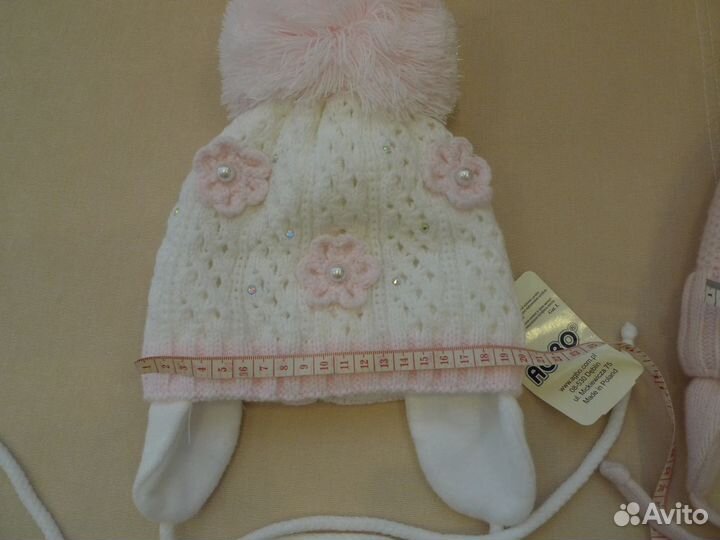 Шапочки для девочки осень / зима на 3-4 г