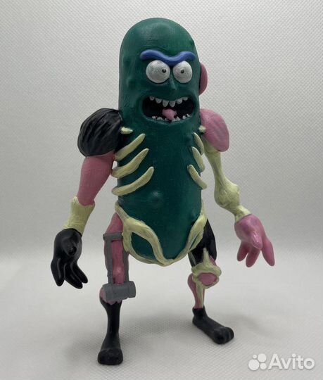 Фигурка огурчик Рик