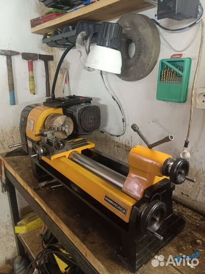 Станок токарный Универсал