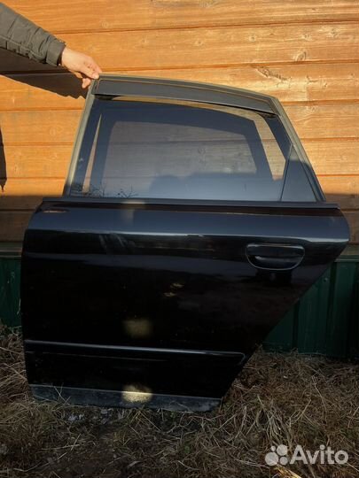 Дверь (левая) на Audi A4 b6