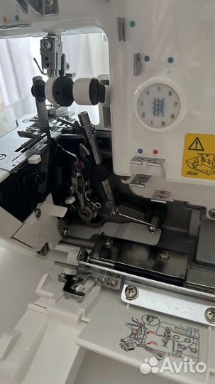 Оверлок juki mo 654de