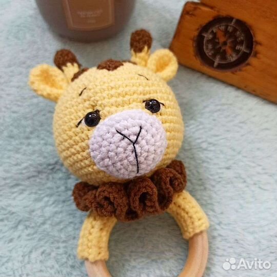 Погремушка вязаная