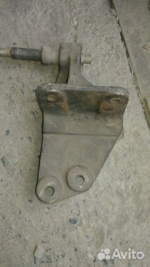 Кронштейн амортизатора газель