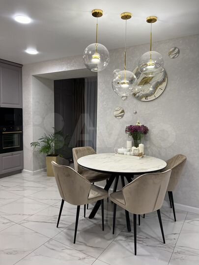 3-к. квартира, 90 м², 1/5 эт.