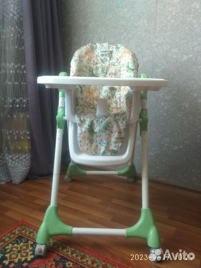 Стульчик для кормления babyton