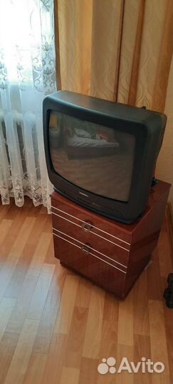 Тумбочка прикроватная