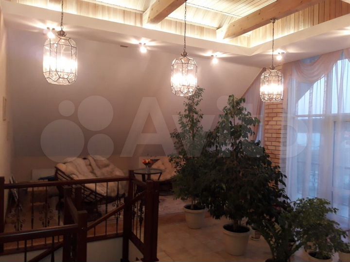 Коттедж 485 м² на участке 30 сот.