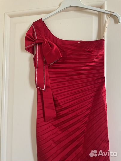 Коктейльное платье 42 44