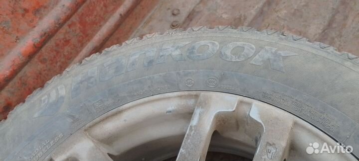 Hankook Winter I'Cept Evo 215/65 R16