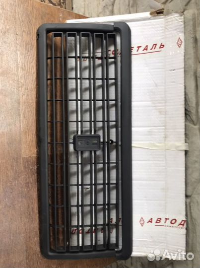 Решетка радиатора 2107