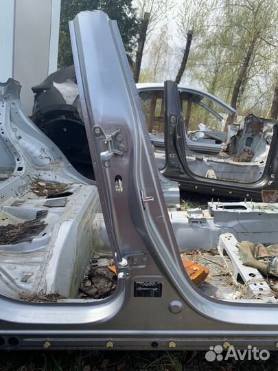 Стойка кузова центральная правая Mazda Cx-30