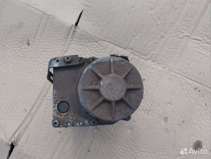 Насос гидроусилителя руля на запчасти Logan 2