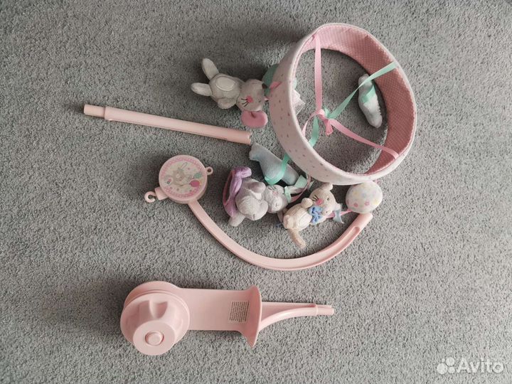 Детский мобиль в кроватку