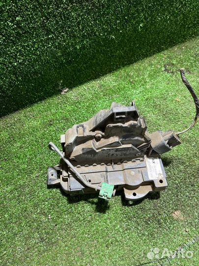 Замок двери задний правый Ford Focus 1 MK1 split